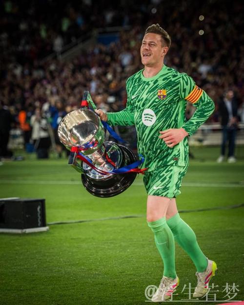 特尔施特根复出难获位置，巴萨考虑外租方案