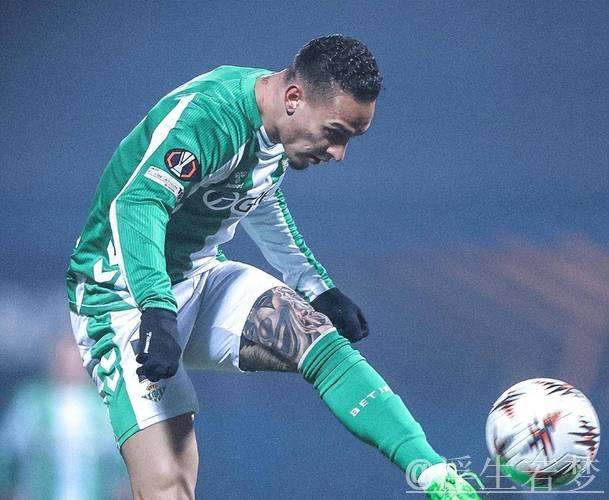 25岁圆神再献神作：外脚背凌空破门，16战斩获8球4助攻！