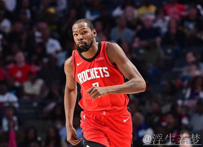 阿门谈杜兰特职业精神，赞其训练刻苦高效充满动力